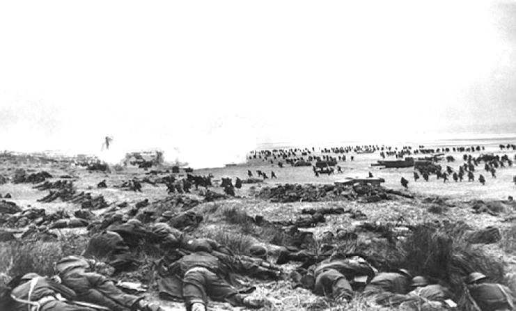 The Beach at Dunkerque Dunkirk May 28th 1940 Use Emotion For The Many And - photo 3