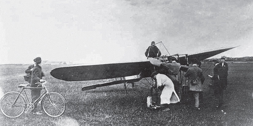 25 July 1909 Louis Bleriot prepares for his ground-breaking flight across the - photo 9