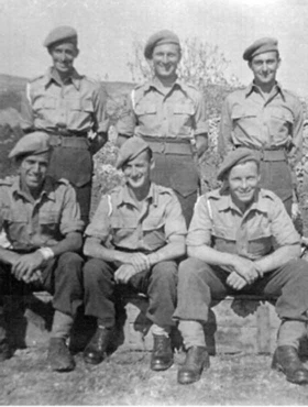 Gun Crew Introduction GH Bennett The Second World War witnessed a steady - photo 4