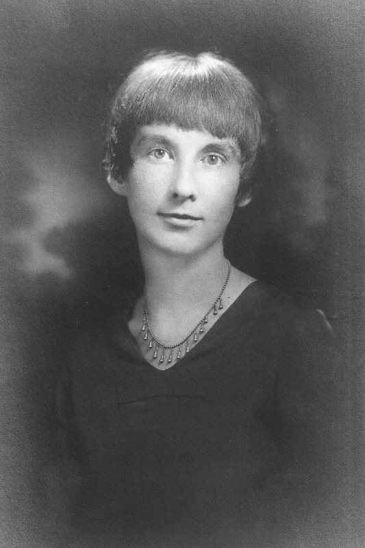 Ernestine Gilbreth at her Smith College graduation in 1929 Frank B - photo 6