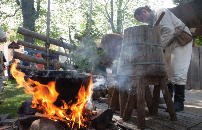 A historical brewing demonstration at the Medieval Market of Turku 2016 - photo 5