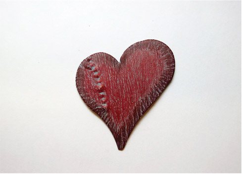 Apply two coats of gesso to the heart and dry with a heat gun or hair dryer - photo 5