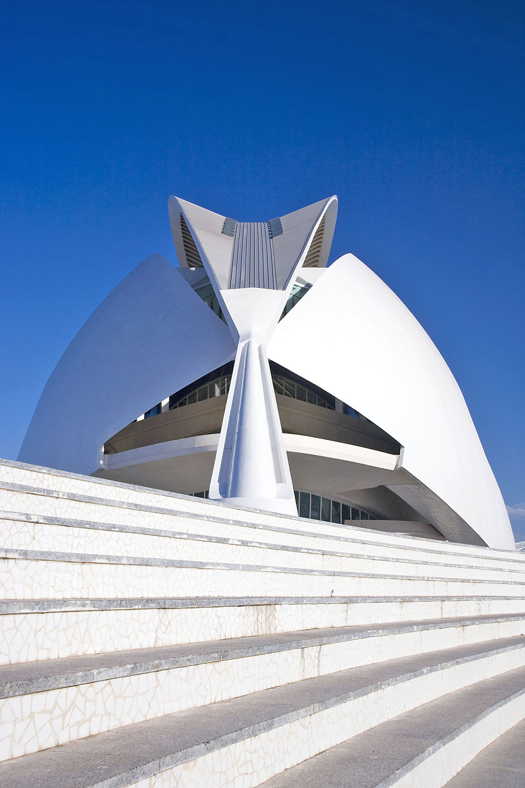 DAVID TOMLINSONGETTY IMAGES ARCHITECT SANTIAGO CALATRAVA CIUDAD DE LAS ARTES - photo 4