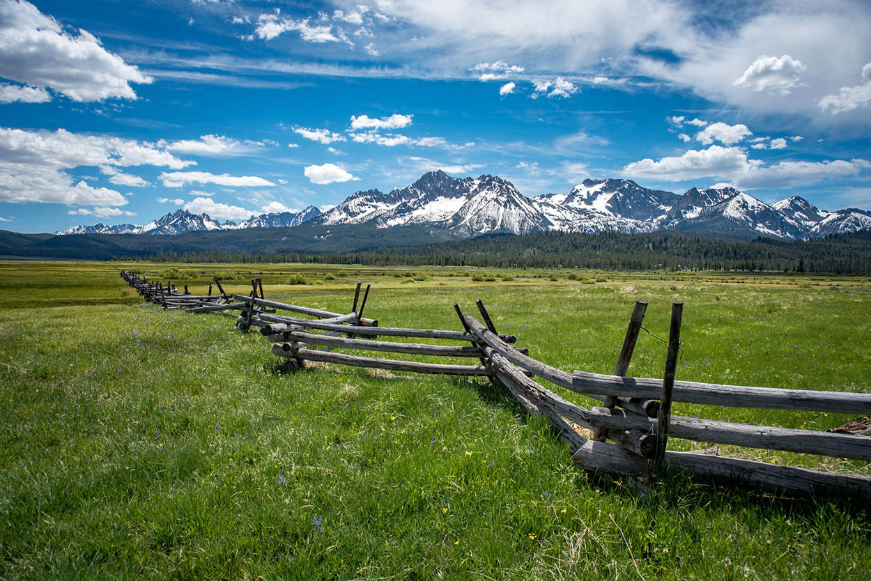 Sawtooth Mountains ID Of all Idahos numerous mountain ranges the Sawtooth - photo 8