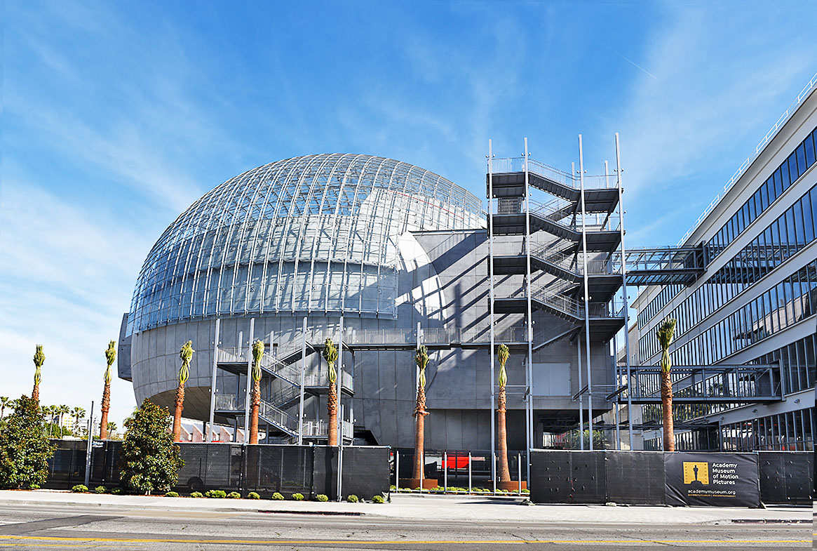 ARCHITECT RENZO PIANO IMAGE LUNASEESTUDIOSSHUTTERSTOCK Los Angeles Top - photo 7