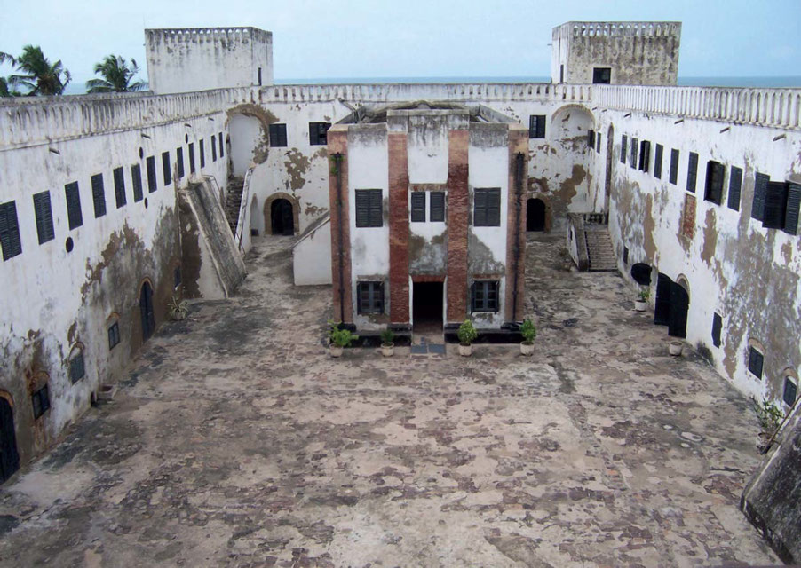 8 Inside the courtyard of Elmina formerly So Jorge da Mina fortress today - photo 11