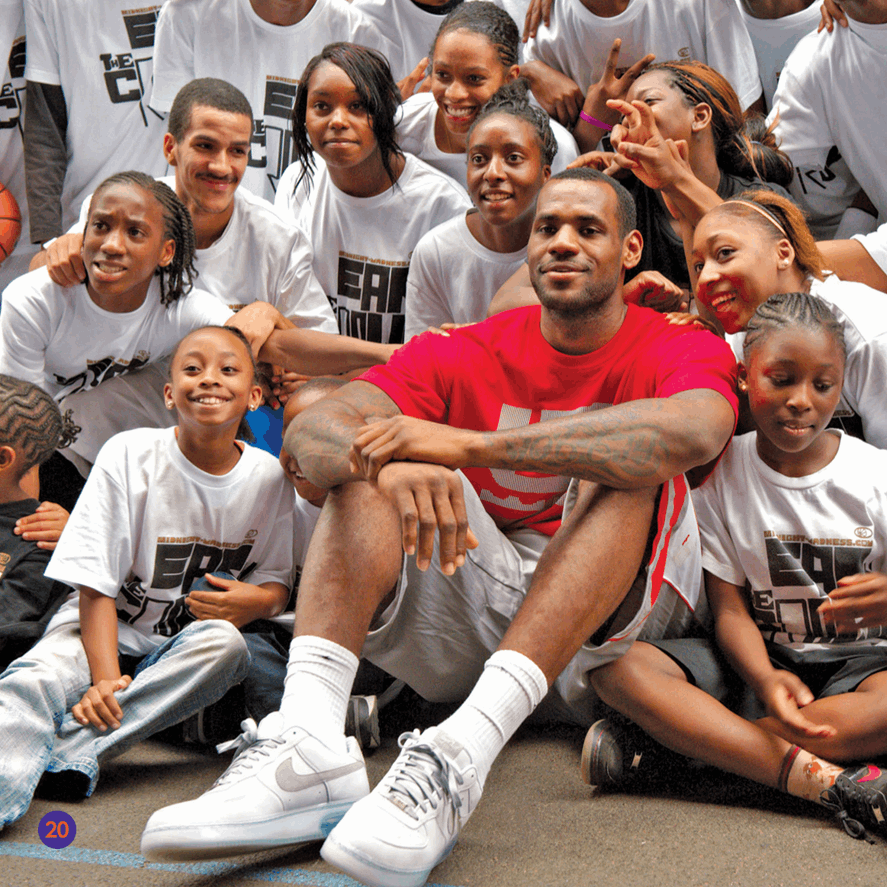 Fans love LeBron He is a good player He is a great helper too - photo 20