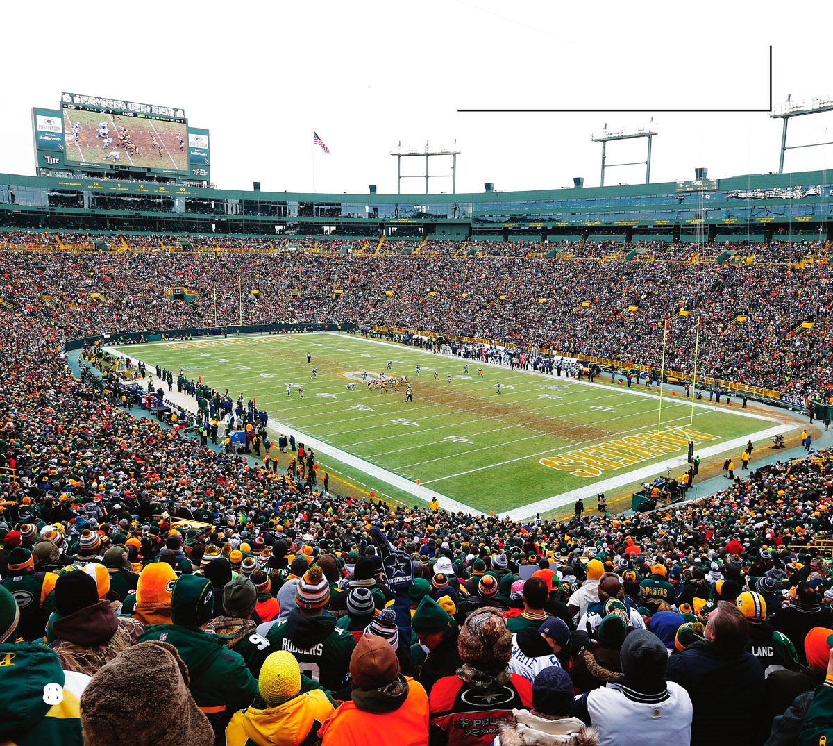 Packers fans love going to Lambeau Field on cold winter days - photo 10