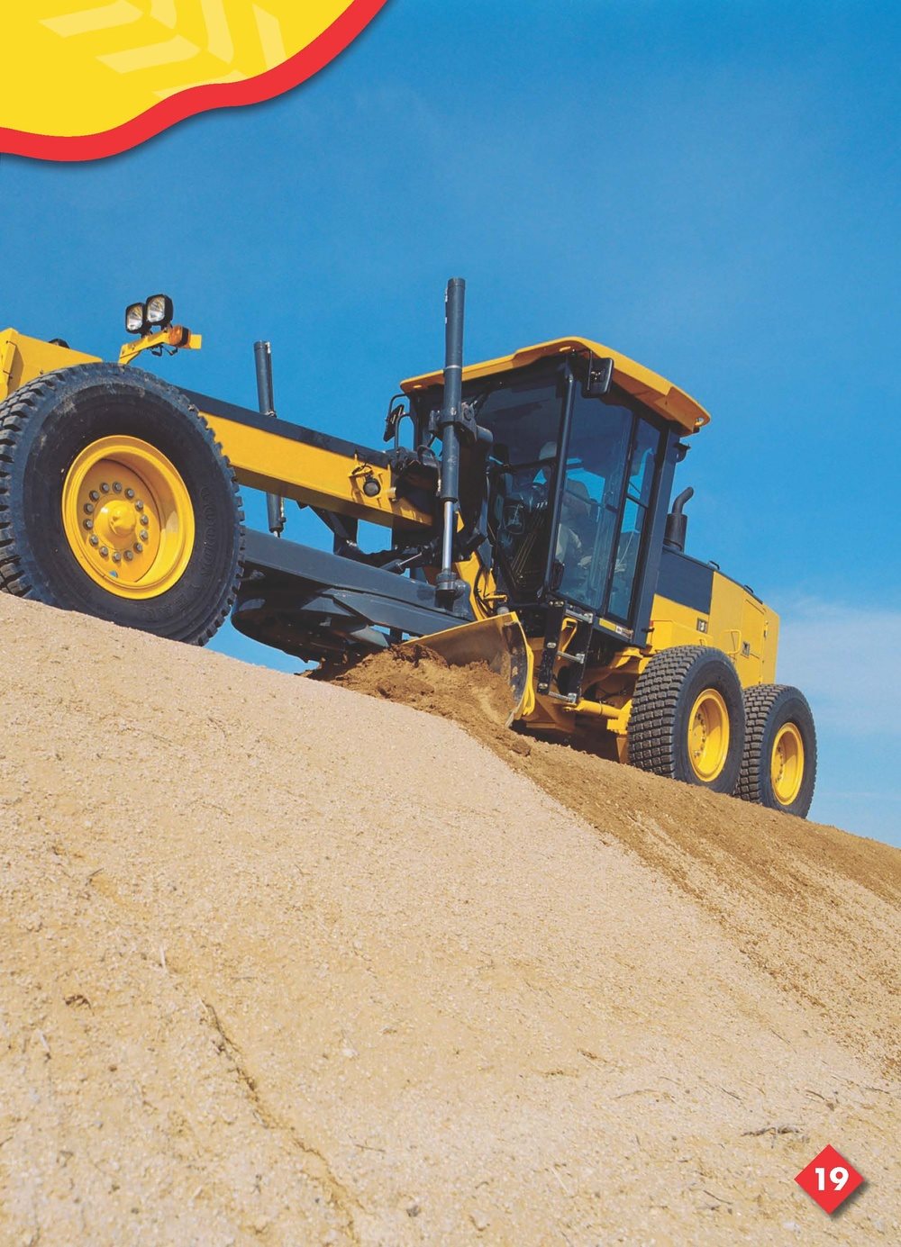 This grader can move a lot of dirt - photo 21