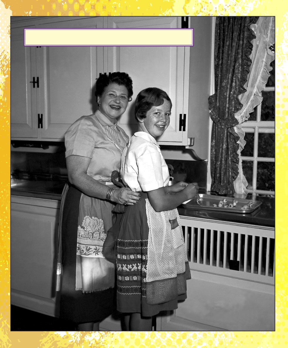 Ruth and her daughter Mary Jane bake a batch of cookies We have - photo 8