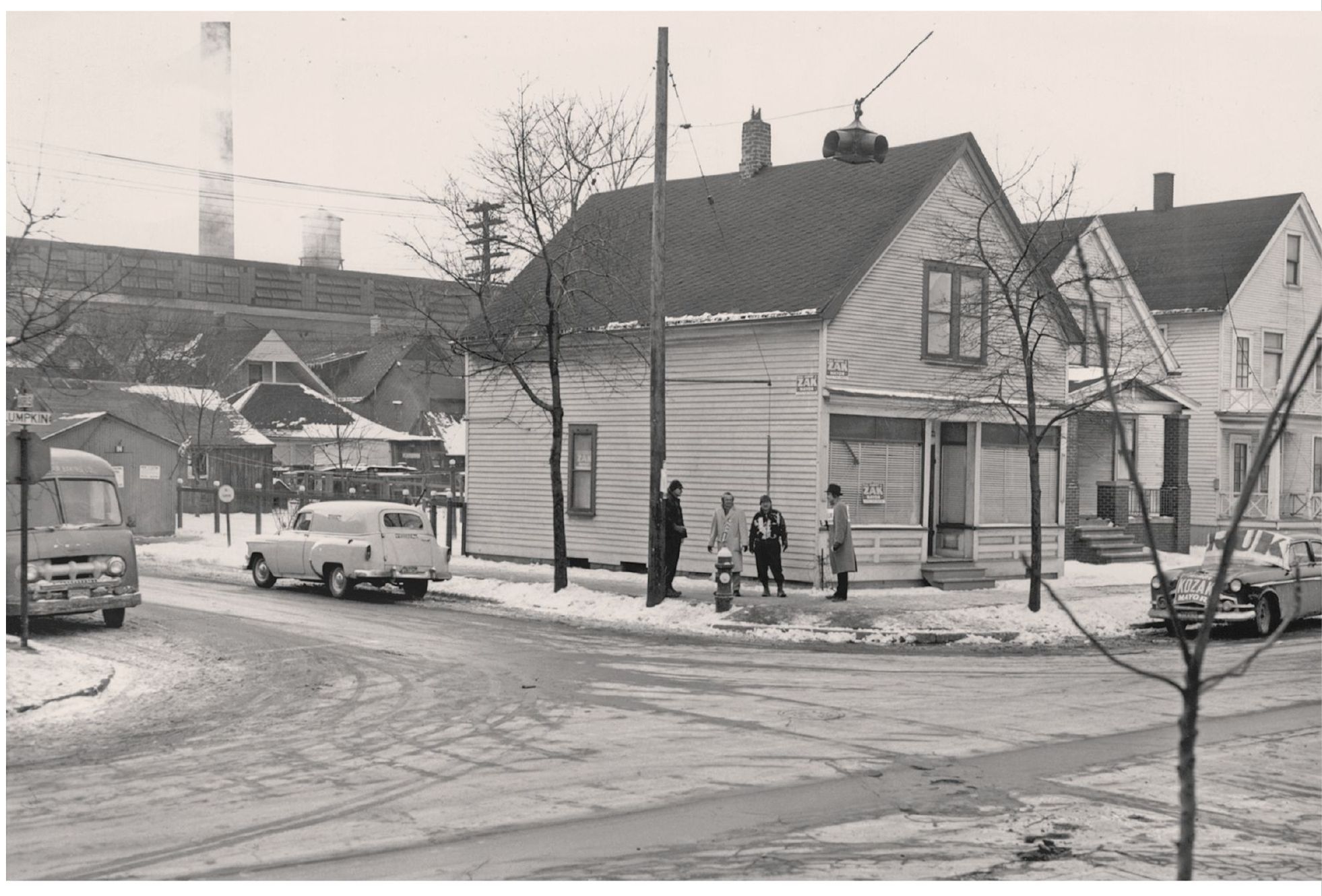 Holbrook Avenue divided the Chevrolet Gear and Axle plant complex in the - photo 11