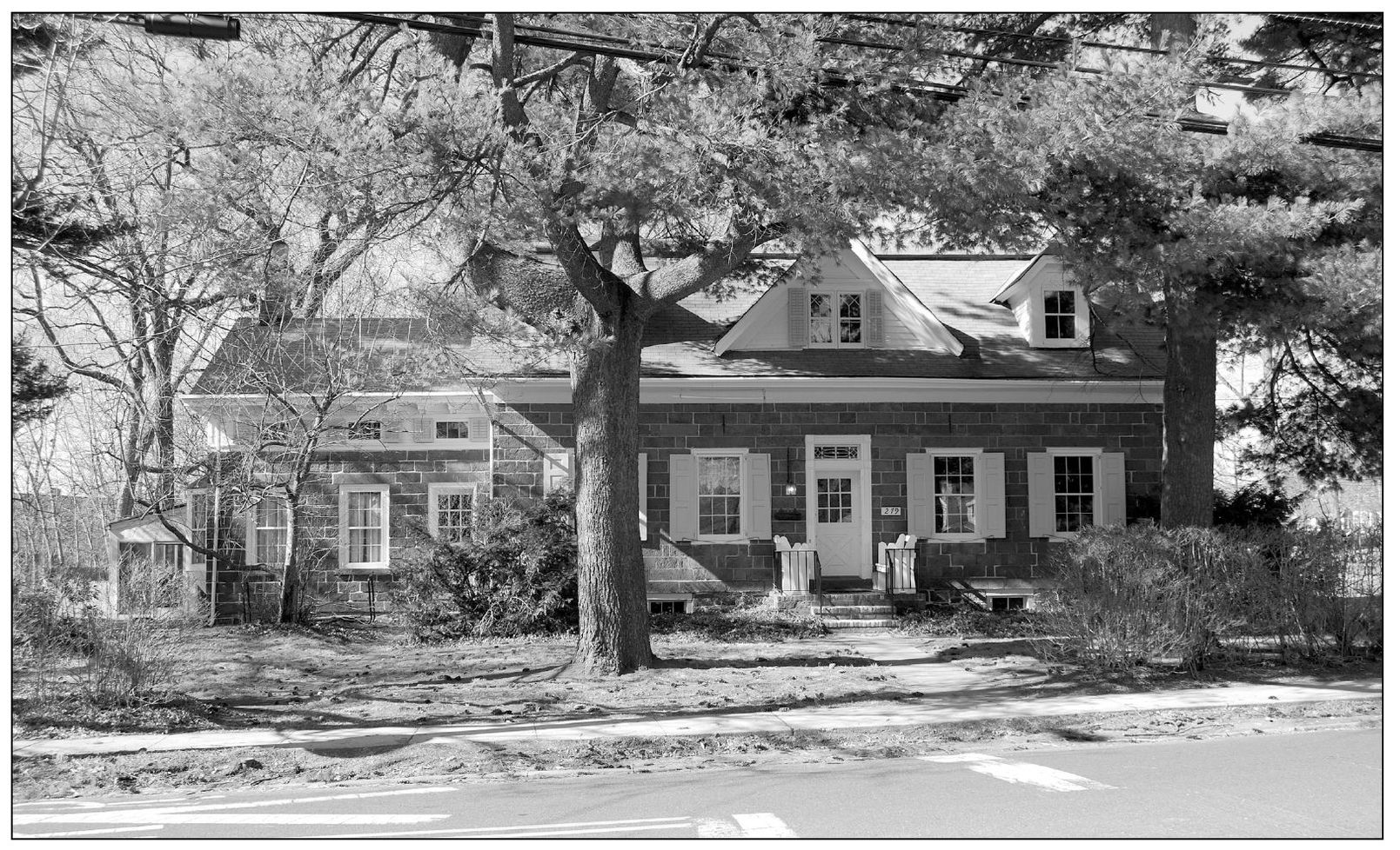 The 1700-built Dutch Colonial sandstone Brinkerhoff house at 279 Maywood Avenue - photo 7