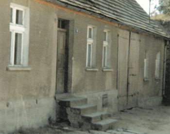 This was my grand-parents house in Mohrin I really dont know what my - photo 6