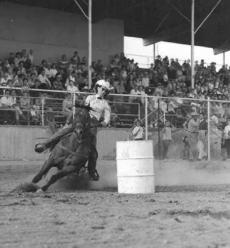 Fay barrel racing on Jule Bar SINGULAR HORSEWOMAN FAY HAYNES BY HELEN CLARK - photo 14