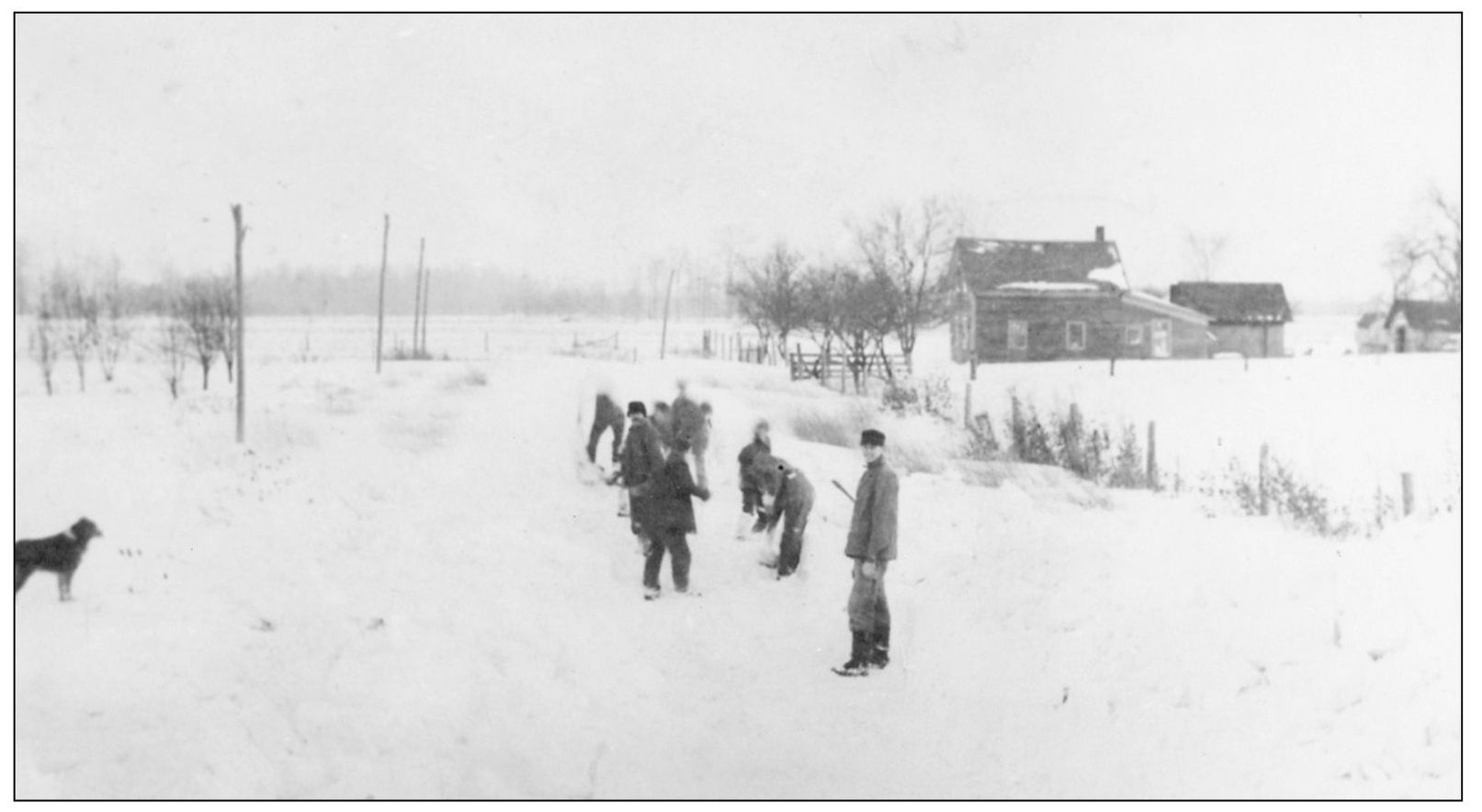 This picture of January 13 1918 shows farm owners Hazen Finner Carl Theeck - photo 7