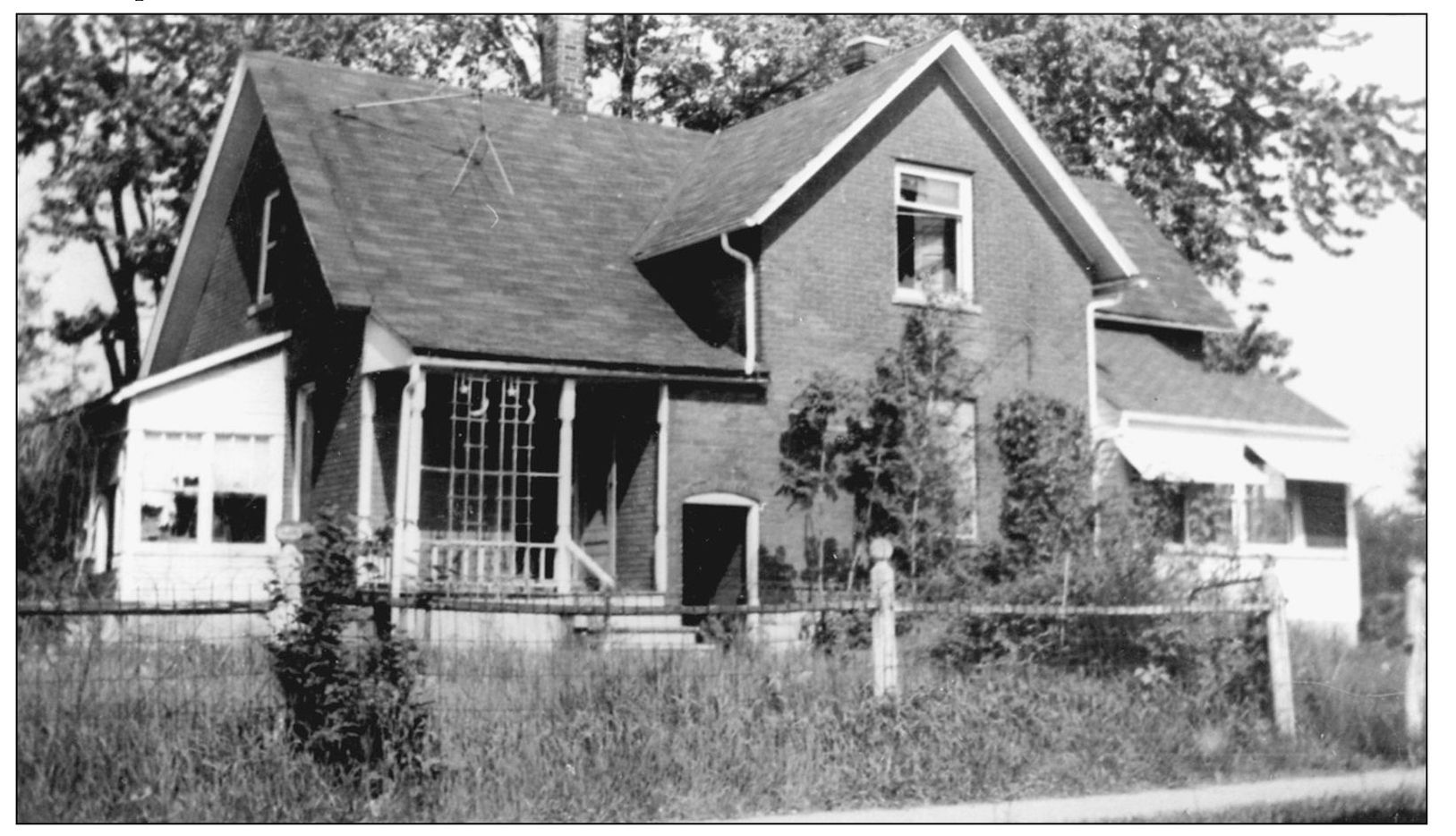 The home of Frank Kolb located on the corners of Kolb and Ecorse Roads stands - photo 9