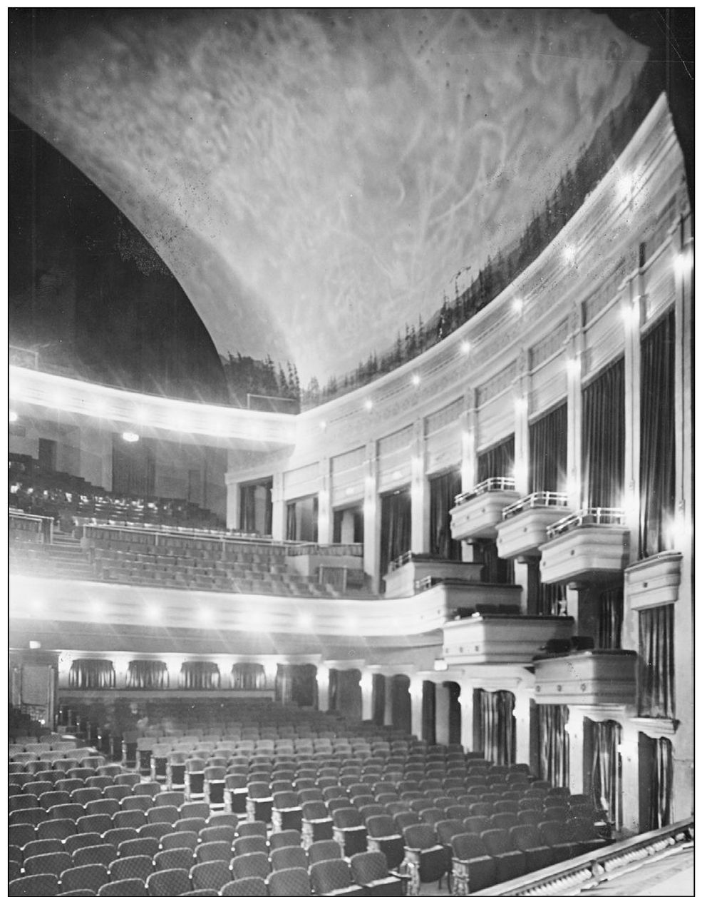 The 1500-seat Heilig auditorium had box seats which were typical for all of - photo 5