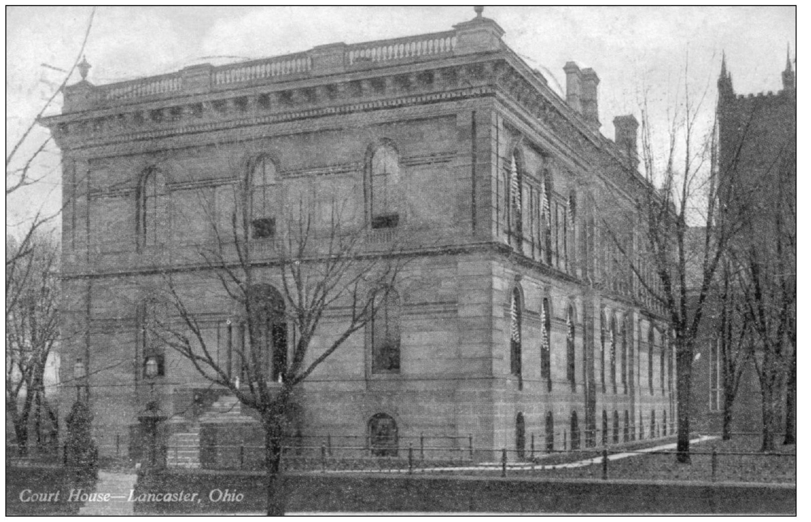 CURRENT FAIRFIELD COUNTY COURTHOUSE By 1867 the county commissioners decided - photo 4