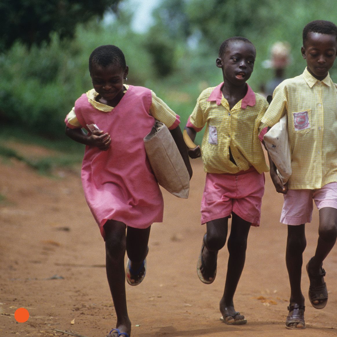 Tayo walks to school He has a snack It is a banana Mama makes - photo 8