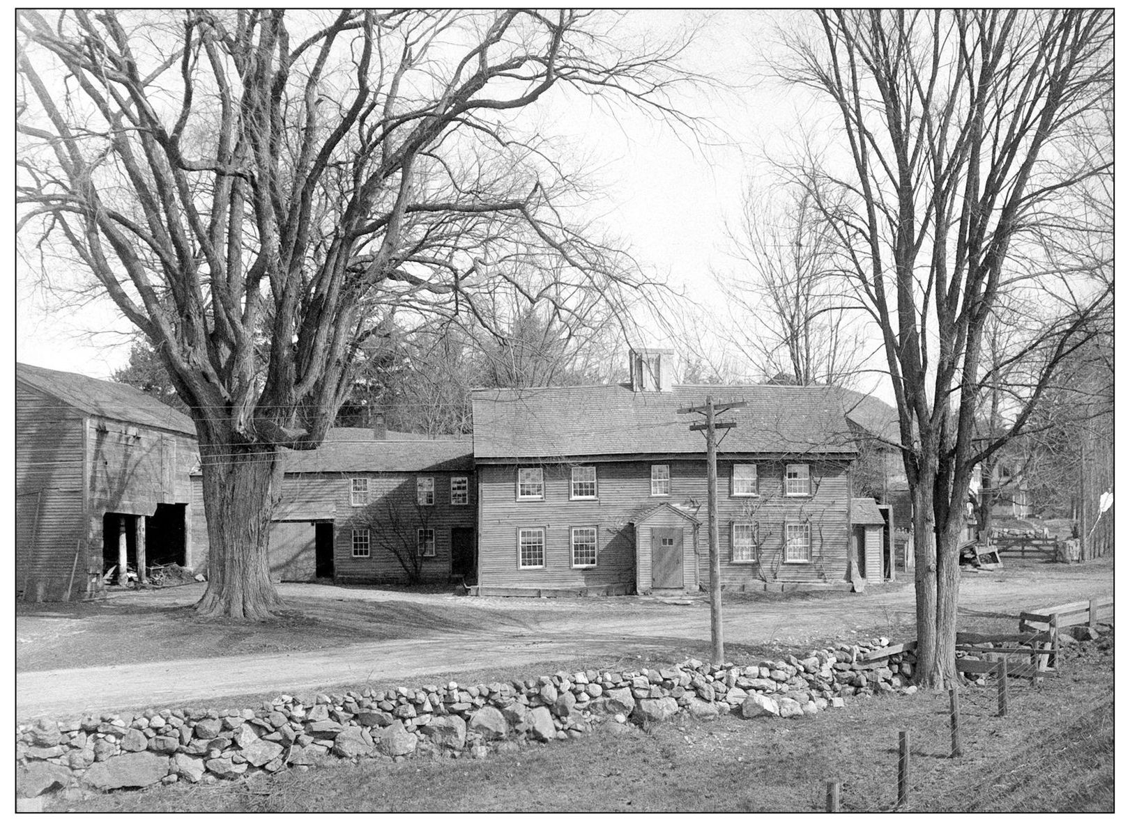 Reputed to have been built around 1685 the Abbott farmhouse has long been - photo 3