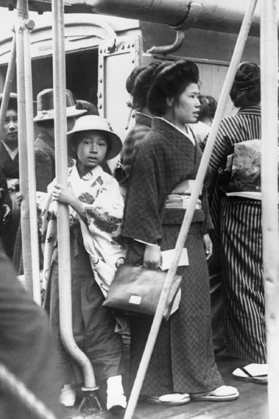 Young Japanese picture brides arrive in the United States to marry Japanese men - photo 5