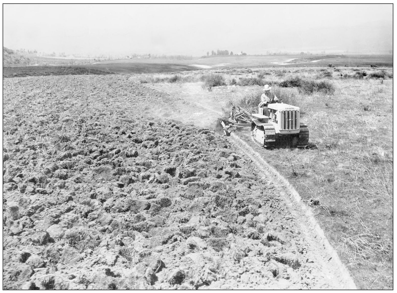 Vet Overly is plowing the Casa Blanca fields around 1944 In the early 1940s - photo 9