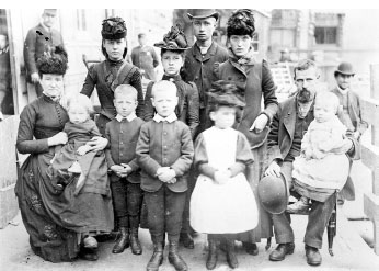 A Scottish immigrant family 1890 Yet in spite of this change of attitude - photo 5