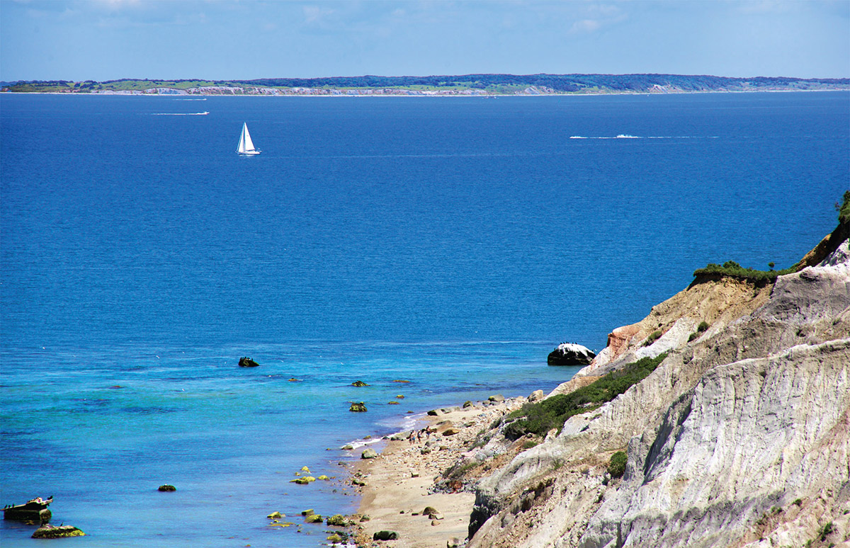 There are breathtaking cliffs at the far western edge of the island in the - photo 10