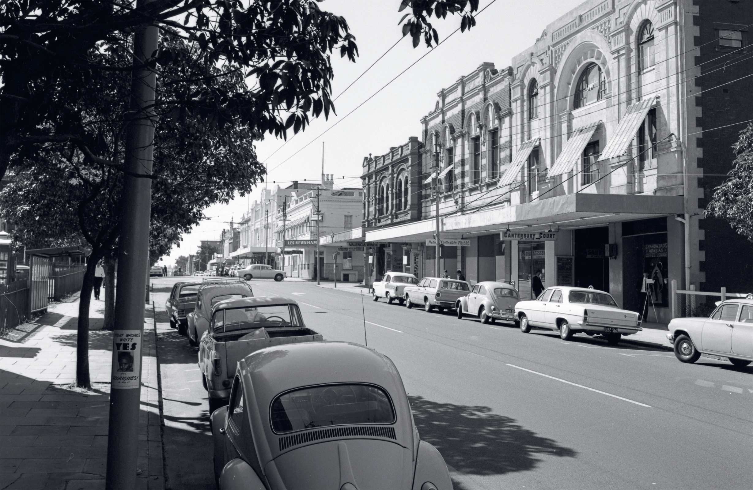 Ernie Poliss pin-sharp depiction of ordinary Perth street scenes will provide a - photo 2