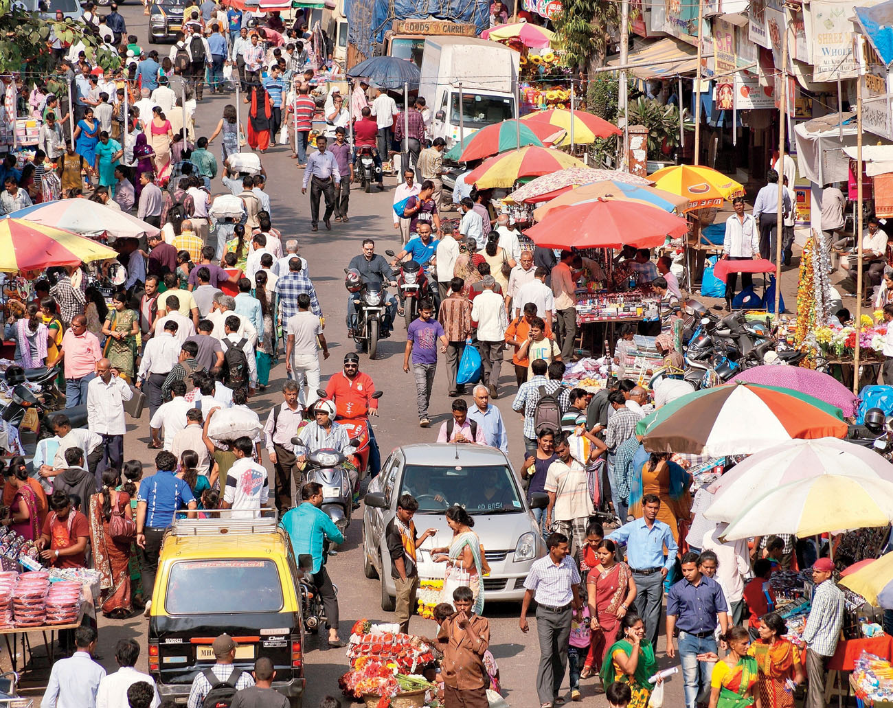 Many people live close together in Mumbai India This allows diseases to - photo 3