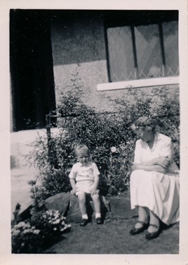 The author withgrandmother Emily at Hutton Road The sittingroom had a curved - photo 3