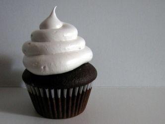 If you want flat topped cupcakes then slice off the dome of each cupcake with - photo 5