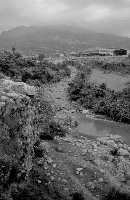 The Issus battlefield today In the left foreground is the steep cliff which - photo 10