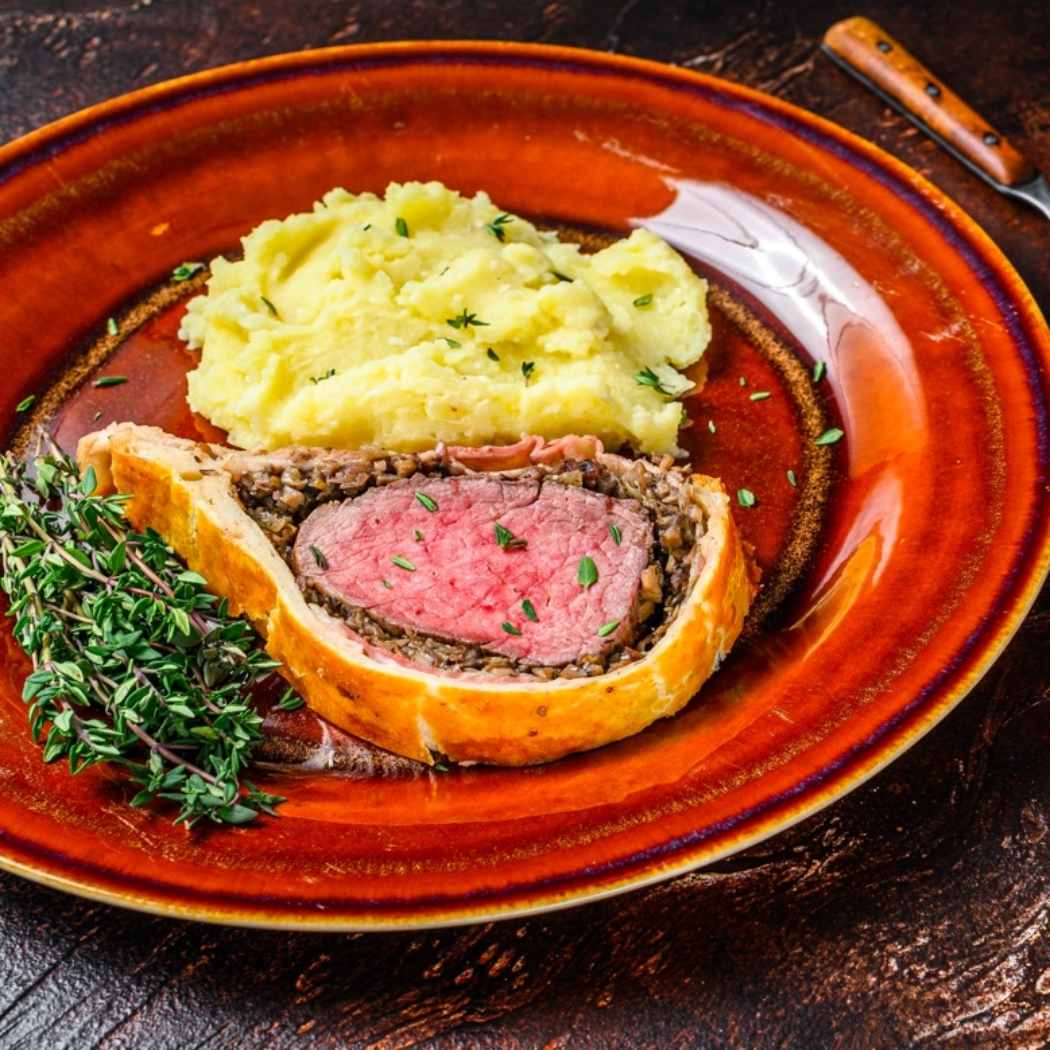 This leek-inspired beef wellington is a delicious way to enjoy an extra slice - photo 3