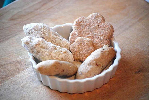 This recipe is another take on the Mexican wedding cookie which is a - photo 9