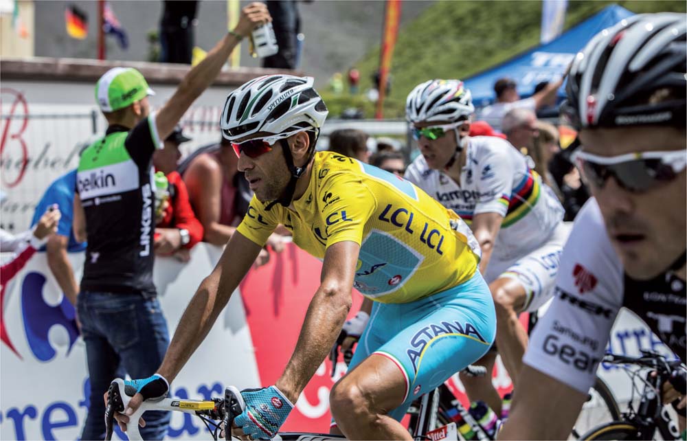 2014 Tour winner Vincenzo Nibali during Stage 14 Col du Lautaret Radu - photo 4