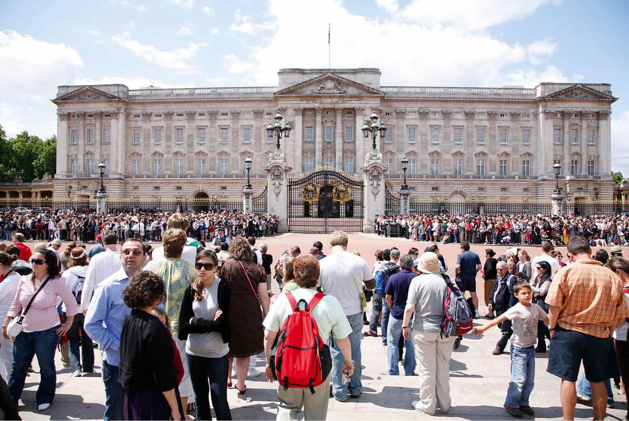 Top Attraction 9 Ming Tang-EvansApa Publications Buckingham Palace Witness - photo 12
