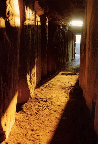 Newgrange atWinter Solstice Maeshowe atWinter Solstice Computers today - photo 4