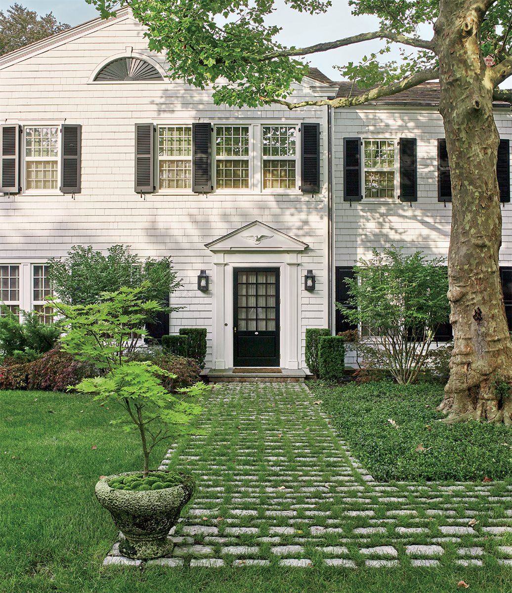 The front of the house was designed with windows paired and positioned in - photo 8