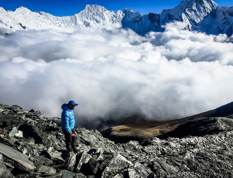 Pasang coming down off Chukhung Ri with the cloud coming up from the valley - photo 3