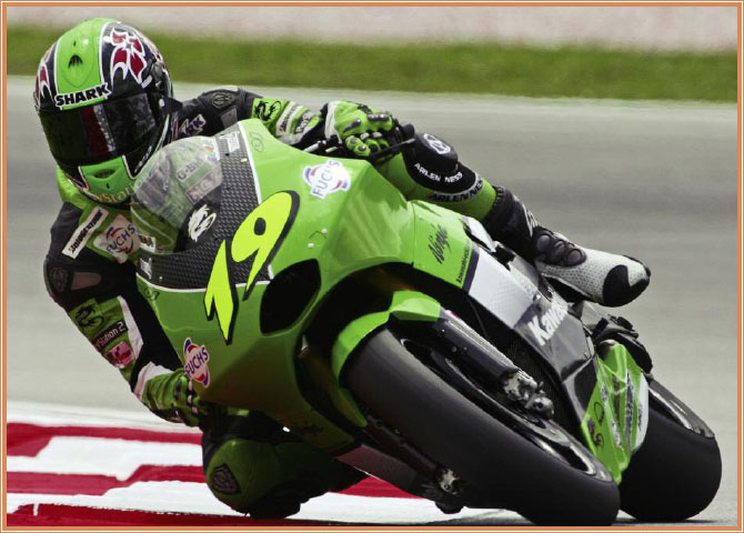 It takes a professional track to safely handle the high speeds of sportbikes - photo 4