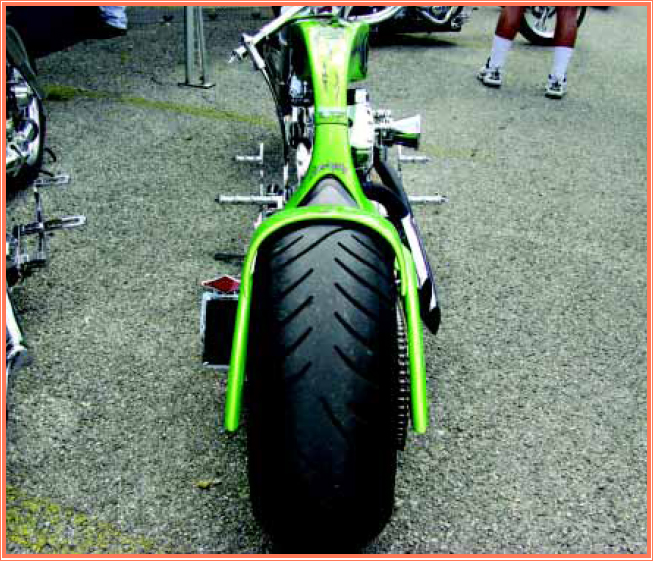 A big rear tire looks cool and gives a chopper good traction Many choppers - photo 9