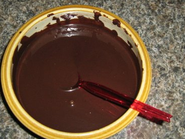 Make sure the spoon fills up withchocolate Place the chocolate spoon on - photo 5