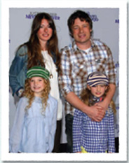 Celebrity chef Jaime Oliver and his wife Jools named their children Poppy Honey - photo 4