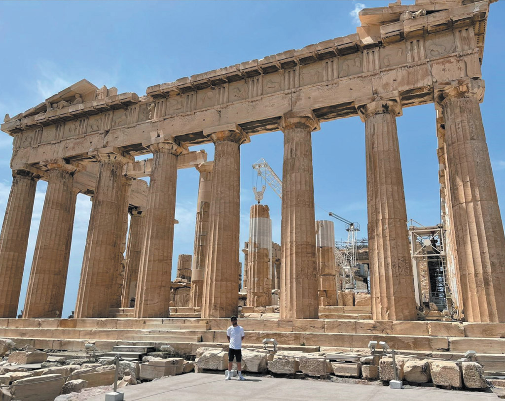 Rest day in Athens visiting the Acropolis May 2021 Mark Cavendish - photo 11