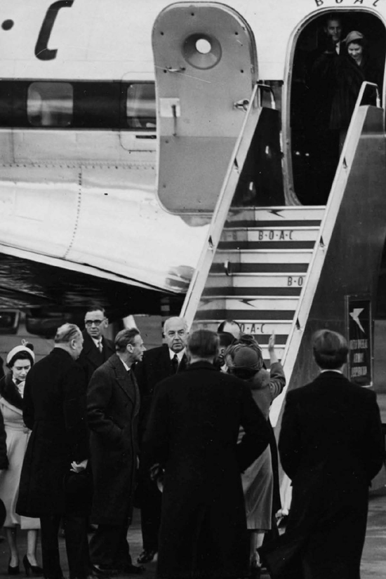 Princess Elizabeth embarks on 1952 Commonwealth Tour to Kenya Ceylon - photo 3