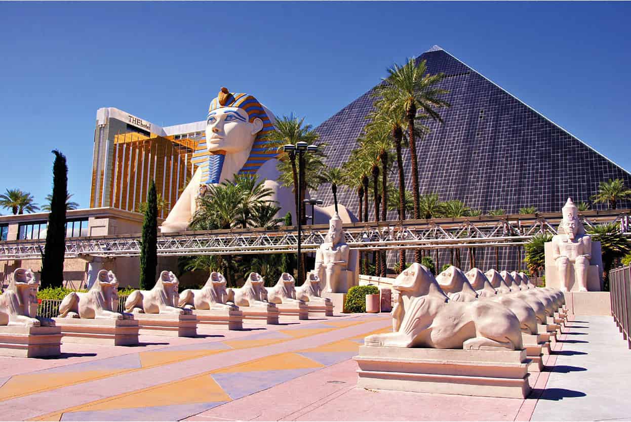 Top Attraction 6 iStock The Luxor This resort is housed in a huge pyramid For - photo 9