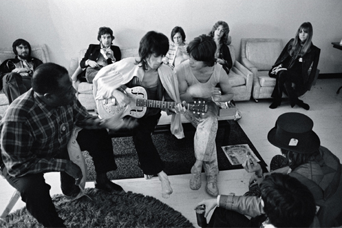 Left to right Glyn Johns Bukka White unknown Keith Richards Charlie Watts - photo 5