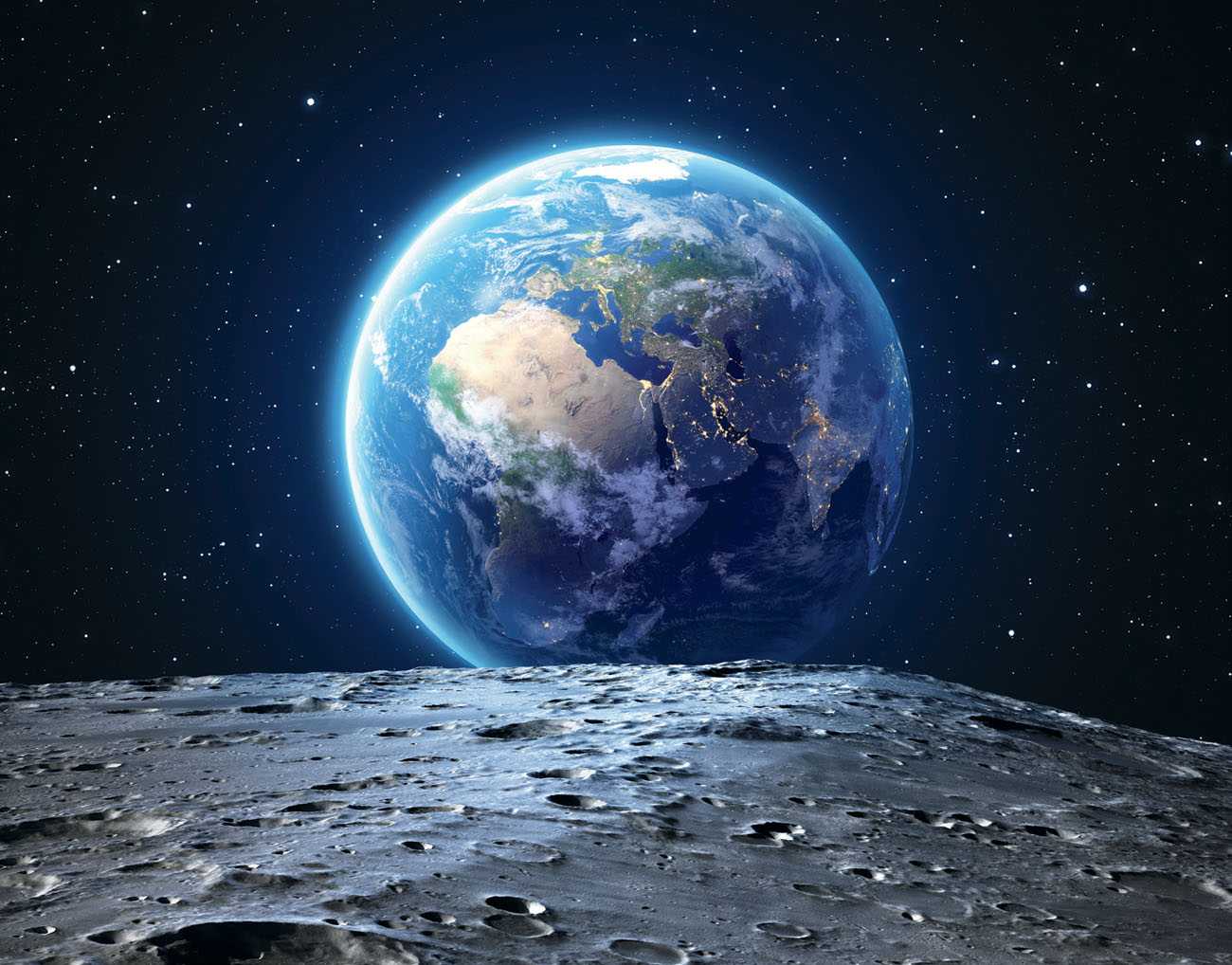 Imagine living on the moon and seeing Earth in the sky as you see the moon now - photo 3