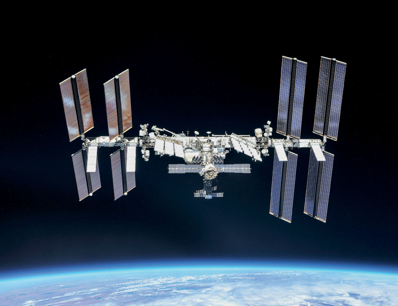 International Space Station Gravity Throw a ball up in the air No matter how - photo 4